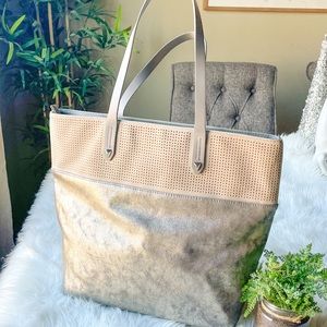 Stella & Dot Purse Handbag Hudson Metallic Gray Zippered Tote Purse